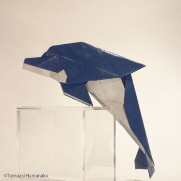折り紙による、シンプルなイルカ